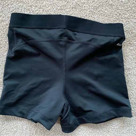 Nike Dri-fit shorts (bundle) - Picture 5 of 7